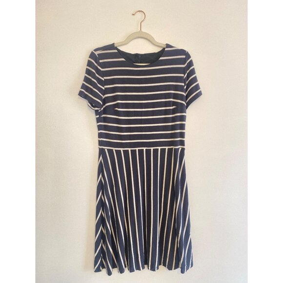 LOFT Dresses & Skirts - Loft Navy & White Striped Fit-And-Flare Dress Keyhole Back Closure Size 8